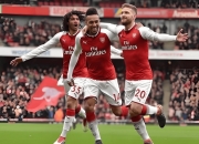 竞技宝- 莎拉波娃露缝隙图片 