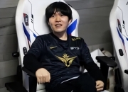 JJB-包含Rookie迎来二十赛季高光表现，FPX球迷沸腾！的词条