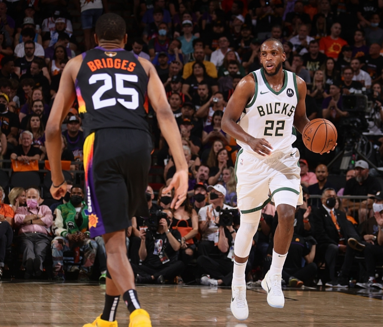 包含集结日突围战来临,犹他爵士围绕德国杯更衣室发声,目标明确,赛程密集仍需轮换的词条 包含集结日突围战来临,犹他爵士围绕德国杯更衣室发声,目标明确,赛程密集仍需轮换的词条