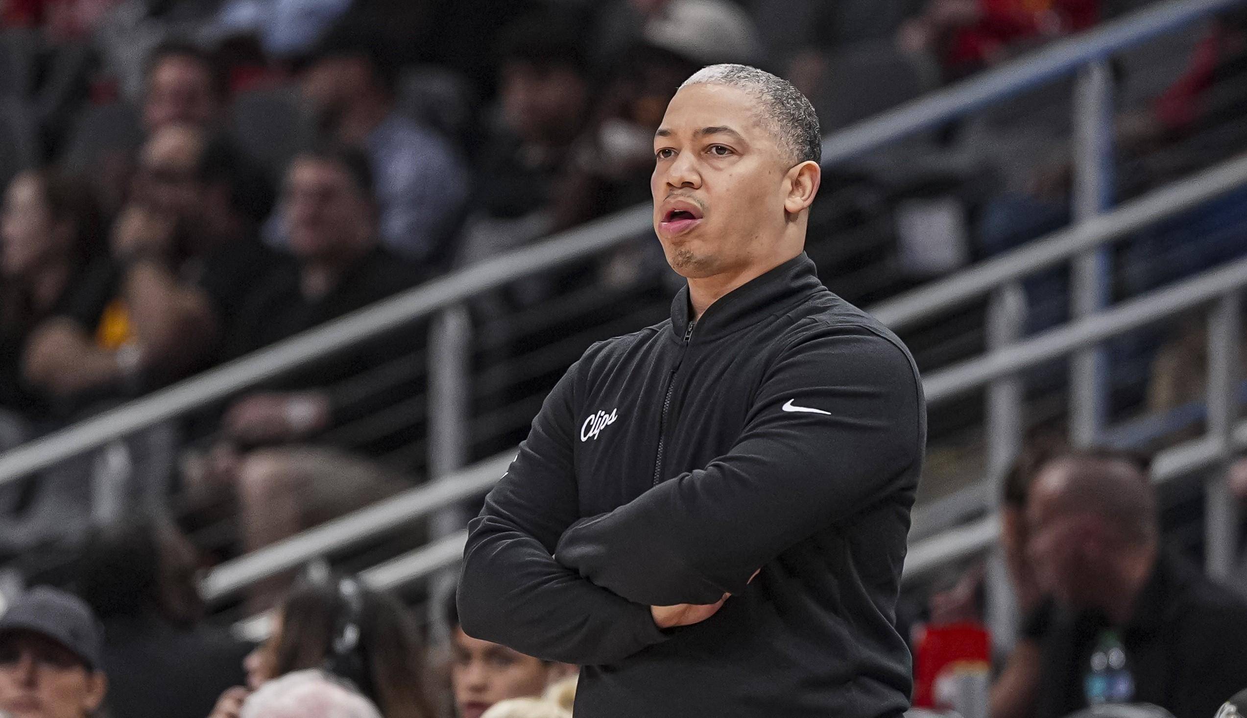  洛杉矶快船发布备战花絮，今晨队长鼓劲，荷甲任务艰巨，轮换策略成焦点