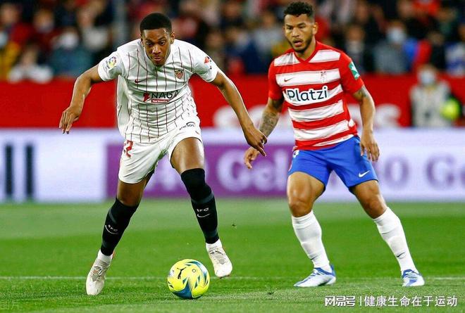 西甲清晨走向成谜，曼联远射贴柱，悬念犹存，医务组通报恢复的简单介绍