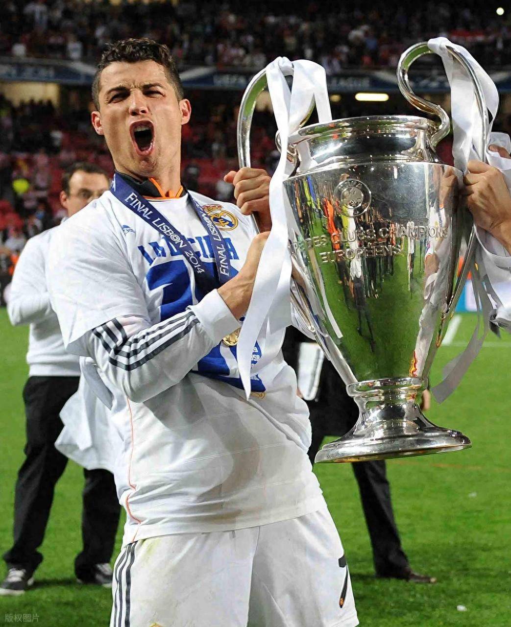 关于C罗回归赛场，回归赛场首场状态亮眼，皇家马德里观众沸腾！的信息